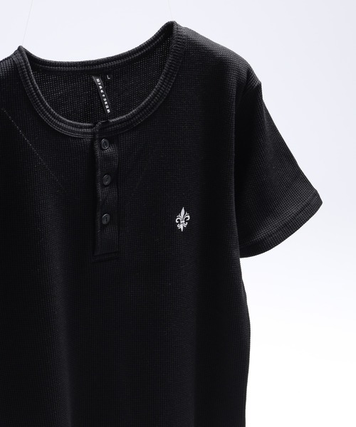 bike star(バイクスター)の「BIKE STAR ワンポイント刺繍ワッフルジャストフィットヘンリーネックT 半袖(Tシャツ/カットソー・メンズ・ブラック/ホワイト/チャコール/レッド・S/M/L)」の7枚目の写真
