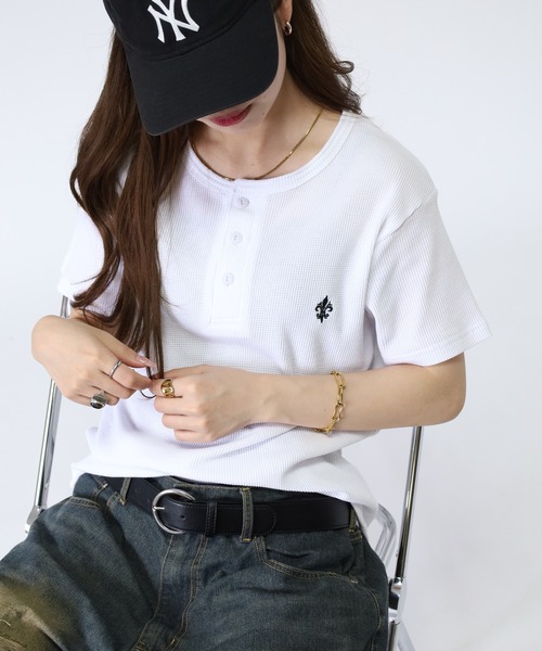 bike star(バイクスター)の「BIKE STAR ワンポイント刺繍ワッフルジャストフィットヘンリーネックT 半袖(Tシャツ/カットソー・メンズ・ブラック/ホワイト/チャコール/レッド・S/M/L)」の20枚目の写真