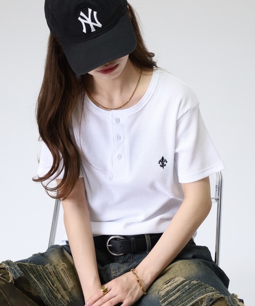 bike star(バイクスター)の「BIKE STAR ワンポイント刺繍ワッフルジャストフィットヘンリーネックT 半袖(Tシャツ/カットソー・メンズ・ブラック/ホワイト/チャコール/レッド・S/M/L)」の22枚目の写真