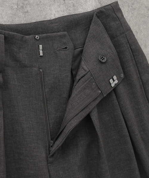 JOURNAL STANDARD(ジャーナルスタンダード)の「ハイウエストタックワイドパンツ(その他パンツ・レディース・チャコールグレー/ベージュ・38/36)」の11枚目の写真