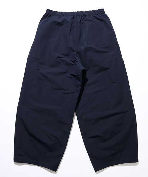 FREAK'S STORE（フリークスストア）の「限定展開 Drymix(R)/ドライミックス ワイドシルエット タック カーブパンツ/速乾/UVカット（その他パンツ・メンズ・ベージュ/ネイビー/チャコールグレー/ブラック・SMALL/MEDIUM/LARGE）」の6枚目の写真