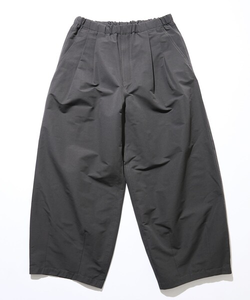 FREAK'S STORE（フリークスストア）の「限定展開 Drymix(R)/ドライミックス ワイドシルエット タック カーブパンツ/速乾/UVカット（その他パンツ・メンズ・ベージュ/ネイビー/チャコールグレー/ブラック・SMALL/MEDIUM/LARGE）」の11枚目の写真