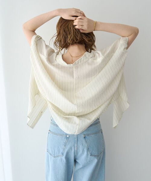 YECCA VECCA（イェッカヴェッカ）の「ストライプ柄シャツ（シャツ/ブラウス・レディース・アイボリー/ブラウン・FREE）」の20枚目の写真