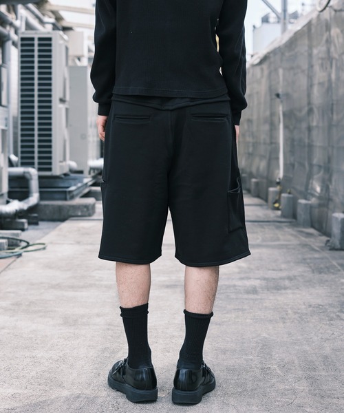 MATSUFUJI（マツフジ）の「別注 Sweat Wide Shorts（スウェットパンツ・メンズ・グレー/ブラック・2/3）」の5枚目の写真