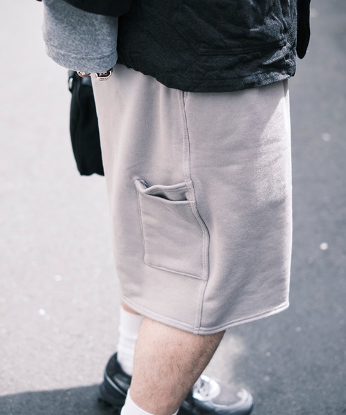 MATSUFUJI（マツフジ）の「別注 Sweat Wide Shorts（スウェットパンツ・メンズ・グレー/ブラック・2/3）」の9枚目の写真