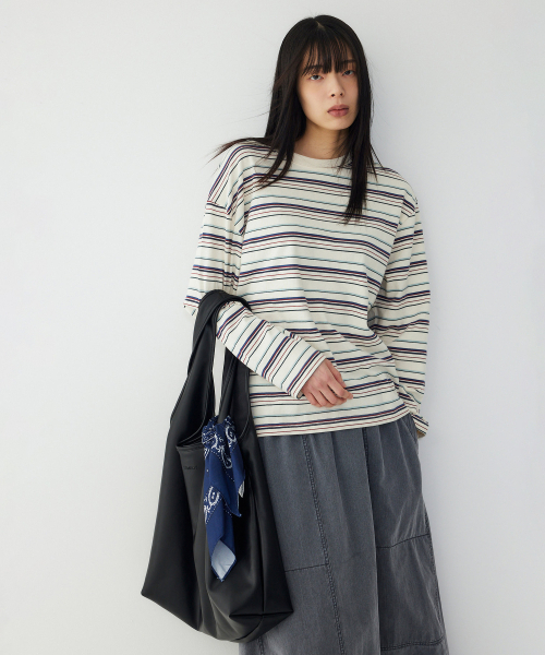 STUDIO TOMBOY(スタジオトムボーイ)の「シンセティックレザー ミニマルショルダーバッグ_ブラック_9176270985(ショルダーバッグ・メンズ・ブラック・OS)」の4枚目の写真