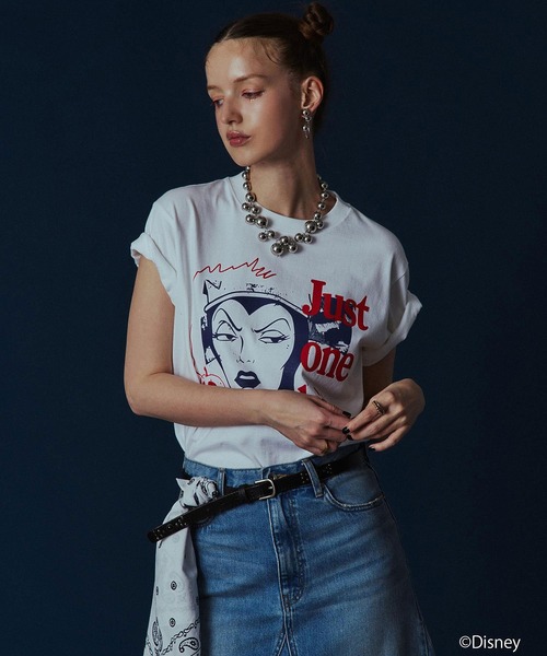 Disney(ディズニー)の「(COLSUN)QUEEN GRIMHILDE S/S TEE(Tシャツ/カットソー・レディース・ホワイト・S/M)」の2枚目の写真