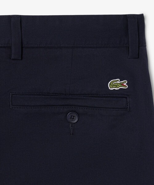 LACOSTE(ラコステ)の「ストレッチツイルチノショーツ(その他パンツ・メンズ・ダークネイビー/ベージュ・31/32)」の16枚目の写真