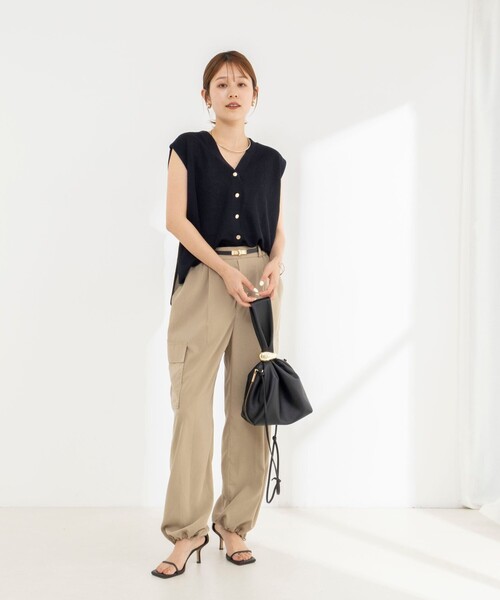 NOLLEY’S(ノーリーズ)の「《手洗い可能》シアーミラノリブゆったりVネックベスト(ニット/セーター・レディース・イエロー/ネイビー・38)」の3枚目の写真