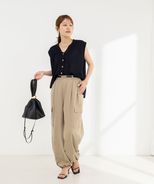 NOLLEY’S(ノーリーズ)の「《手洗い可能》シアーミラノリブゆったりVネックベスト(ニット/セーター・レディース・イエロー/ネイビー・38)」の5枚目の写真