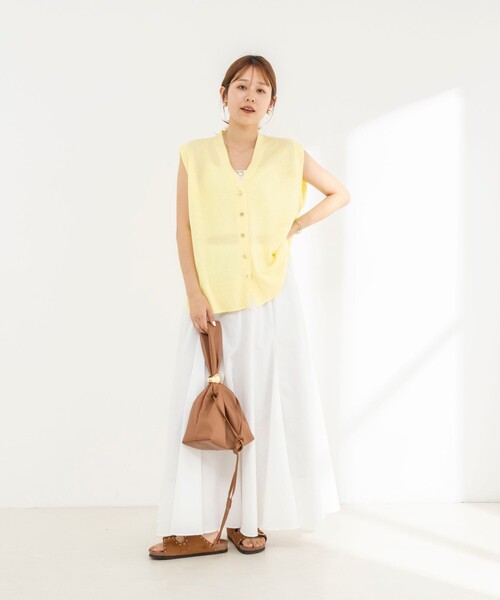 NOLLEY’S(ノーリーズ)の「《手洗い可能》シアーミラノリブゆったりVネックベスト(ニット/セーター・レディース・イエロー/ネイビー・38)」の11枚目の写真