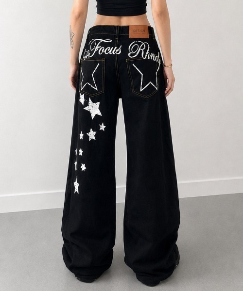 NANEA（ナネア）の「スタープリント ワイドバギーデニム（デニムパンツ・レディース・ブラック・SMALL/MEDIUM）」の8枚目の写真