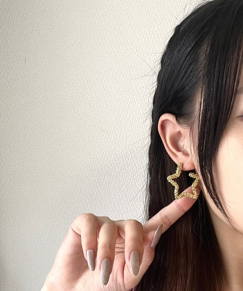 tunee（チュニー）の「星型ピアス(hsyd)（ピアス（両耳用）・レディース・ゴールド・FREE）」の7枚目の写真