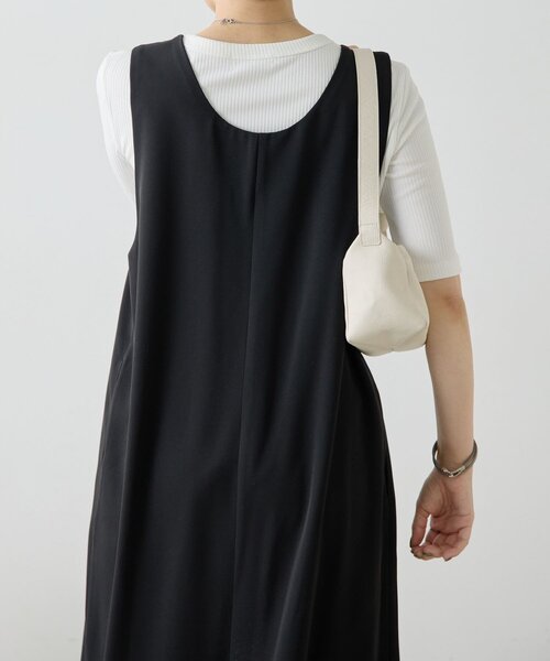 ear PAPILLONNER(イアパピヨネ)の「ベスト風ダブルVネックワンピース【SUM1 STYLE】(ワンピース・レディース・ブラック・FREE)」の11枚目の写真