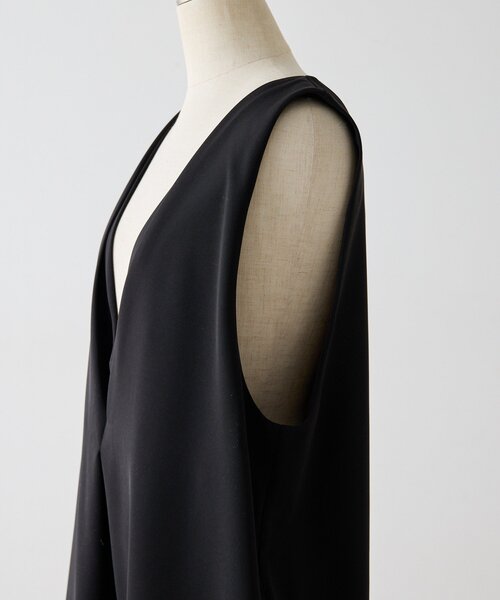 ear PAPILLONNER(イアパピヨネ)の「ベスト風ダブルVネックワンピース【SUM1 STYLE】(ワンピース・レディース・ブラック・FREE)」の6枚目の写真