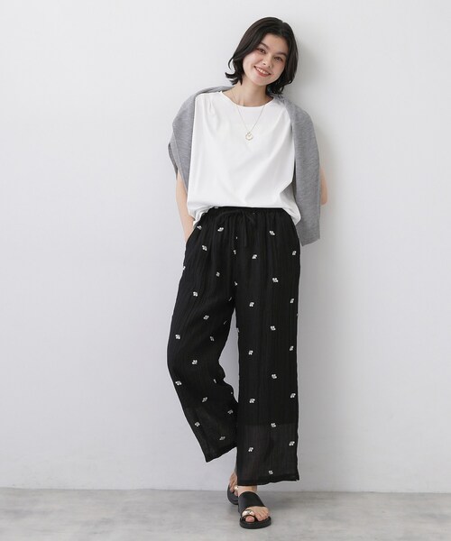 Dessin(デッサン)の「【接触冷感/UVカット】美光沢ノースリーブカットソー(Tシャツ/カットソー・レディース・ブラック/ホワイト系/レンガ/キャメル/グリーン/ブルー・02/01/03)」の9枚目の写真