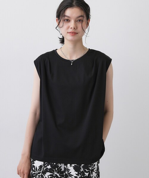 Dessin(デッサン)の「【接触冷感/UVカット】美光沢ノースリーブカットソー(Tシャツ/カットソー・レディース・ブラック/ホワイト系/レンガ/キャメル/グリーン/ブルー・02/01/03)」の11枚目の写真