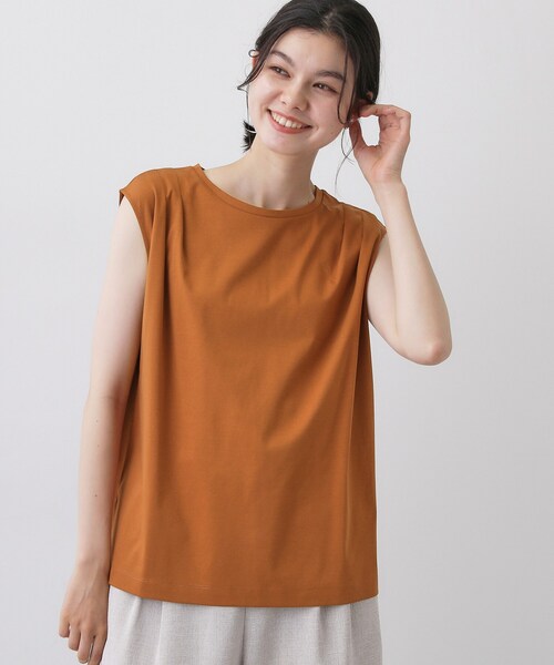 Dessin(デッサン)の「【接触冷感/UVカット】美光沢ノースリーブカットソー(Tシャツ/カットソー・レディース・ブラック/ホワイト系/レンガ/キャメル/グリーン/ブルー・02/01/03)」の19枚目の写真