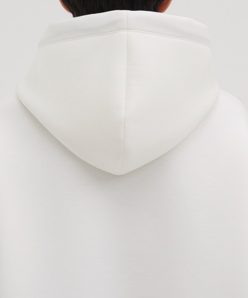 CULLNI(クルニ)の「【CULLNI】CULLNI Logo Embroidery Hoodie(パーカー・メンズ・ブラック/ホワイト・1/2)」の16枚目の写真