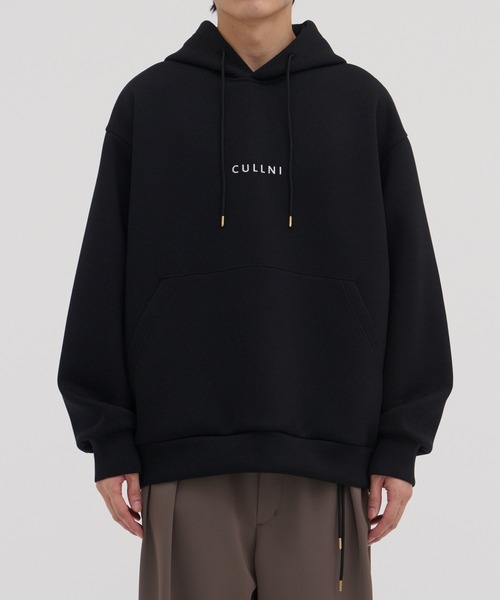 CULLNI(クルニ)の「【CULLNI】CULLNI Logo Embroidery Hoodie(パーカー・メンズ・ブラック/ホワイト・1/2)」の6枚目の写真
