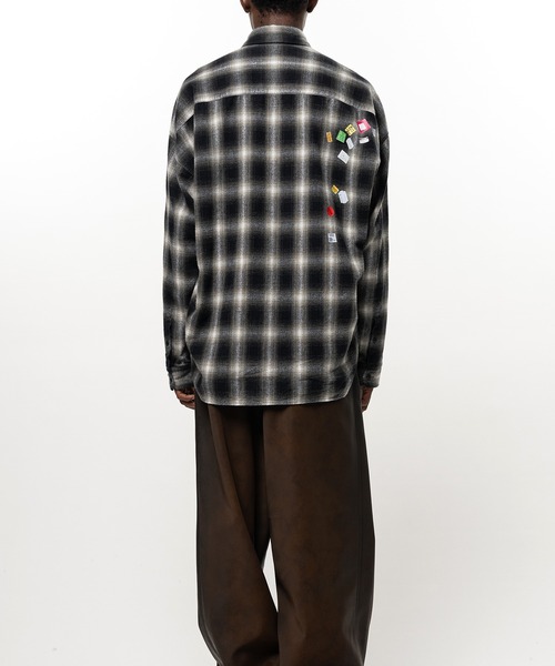 Maison MIHARA YASUHIRO(メゾンミハラヤスヒロ)の「Price Tag Sticker Printed Check Shirt(シャツ/ブラウス・メンズ・ブラウン/ブラック・44)」の5枚目の写真