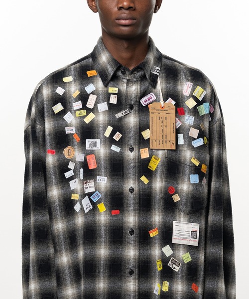 Maison MIHARA YASUHIRO(メゾンミハラヤスヒロ)の「Price Tag Sticker Printed Check Shirt(シャツ/ブラウス・メンズ・ブラウン/ブラック・44)」の6枚目の写真