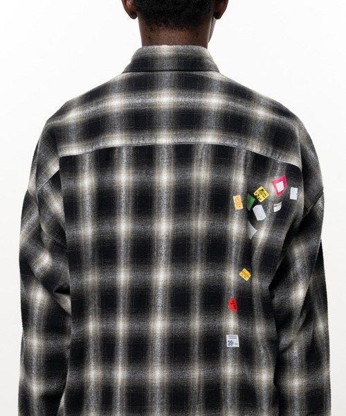 Maison MIHARA YASUHIRO(メゾンミハラヤスヒロ)の「Price Tag Sticker Printed Check Shirt(シャツ/ブラウス・メンズ・ブラウン/ブラック・44)」の7枚目の写真