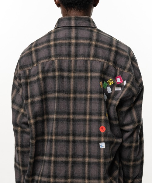 Maison MIHARA YASUHIRO(メゾンミハラヤスヒロ)の「Price Tag Sticker Printed Check Shirt(シャツ/ブラウス・メンズ・ブラウン/ブラック・44)」の13枚目の写真