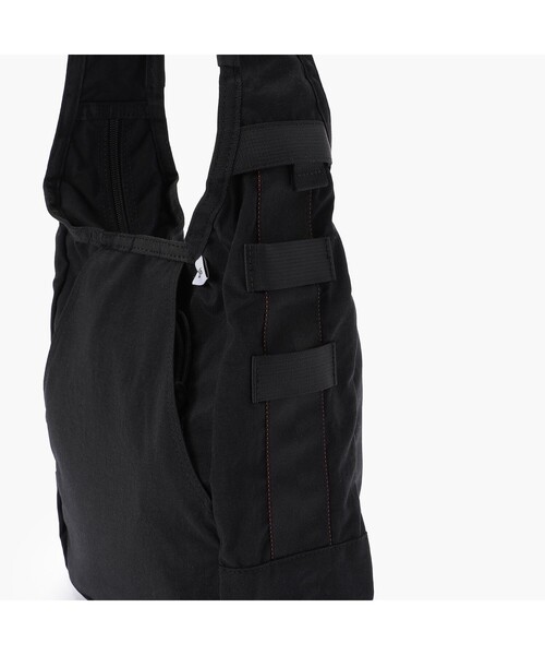 BRIEFING(ブリーフィング)の「HOBO BAG TALL S(ショルダーバッグ・メンズ・ブラック・FREE)」の9枚目の写真
