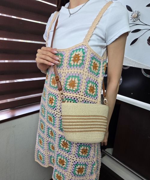 Loco Ocean(ロコオーシャン)の「【全2色】ボーダーライン ペーパー編み かごバッグ / ミニショルダー / サマーバッグ(ショルダーバッグ・レディース・ベージュ/カーキ・ONE SIZE)」の1枚目の写真