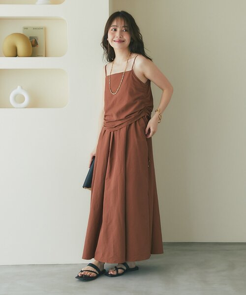 La boutique BonBon(ラブティックボンボン)の「【大人ニュアンスワンピース】ドロストキャミワンピース(ワンピース・レディース・ネイビー/ブラウン/ピンク・38/36)」の6枚目の写真