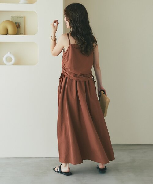 La boutique BonBon(ラブティックボンボン)の「【大人ニュアンスワンピース】ドロストキャミワンピース(ワンピース・レディース・ネイビー/ブラウン/ピンク・38/36)」の8枚目の写真