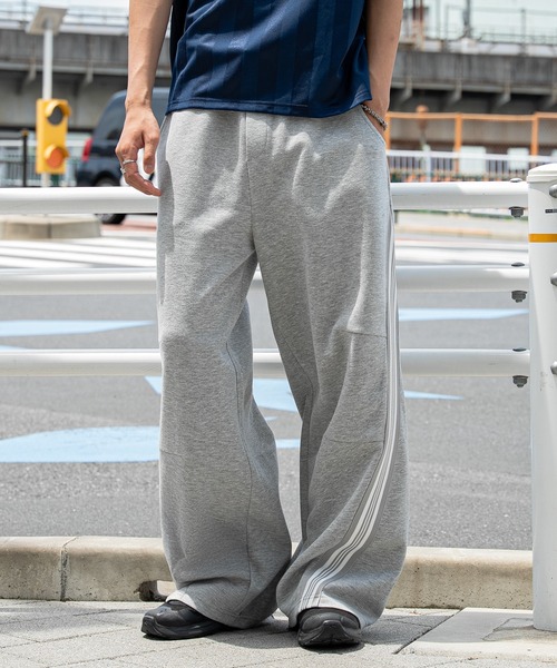 WEGO(ウィゴー)の「WEGO/【26年春夏新作】ラインスウェットカバーフィットパンツ(スウェットパンツ・メンズ・ブラック/杢グレー・LARGE/MEDIUM)」の13枚目の写真