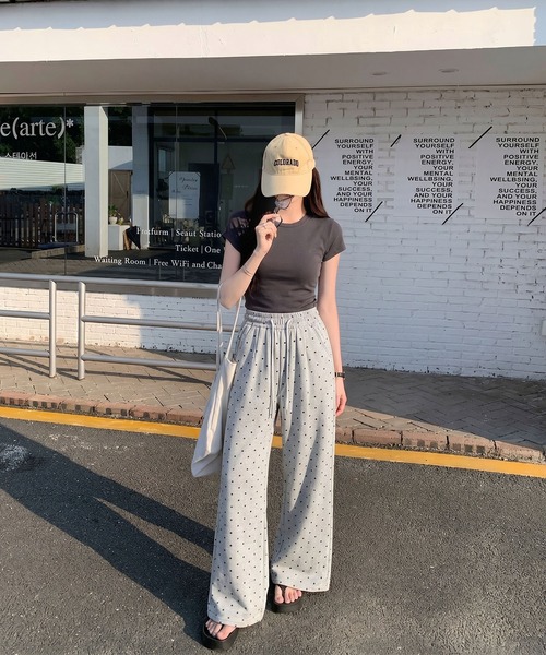 Girly Doll(ガーリードール)の「ドット柄ワイドスウェットパンツ(その他パンツ・レディース・ブラック/ライトグレー/グレー・M/L)」の6枚目の写真