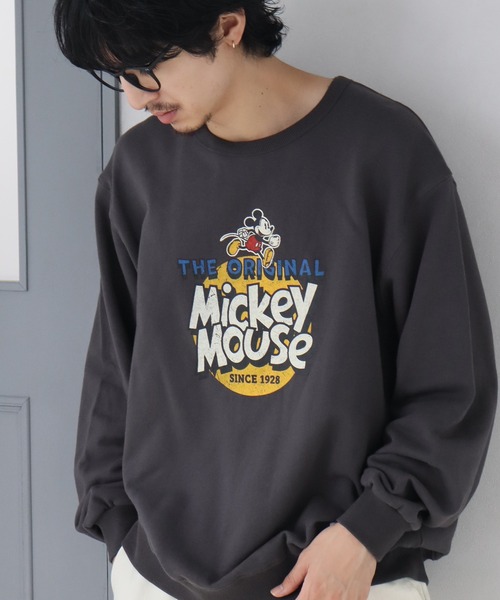 Disney(ディズニー)の「【DISCUS/ディスカス】×【Disney/ディズニー】ミッキーマウス アートワークデザイン ヴィンテージライク 裏毛スウェット(スウェット・レディース・ブラック系1/ブラック系2/ブラック系3/ブラック系4/ホワイト系1/ホワイト系2/ホワイト系3/ホワイト系4・M/L)」の7枚目の写真