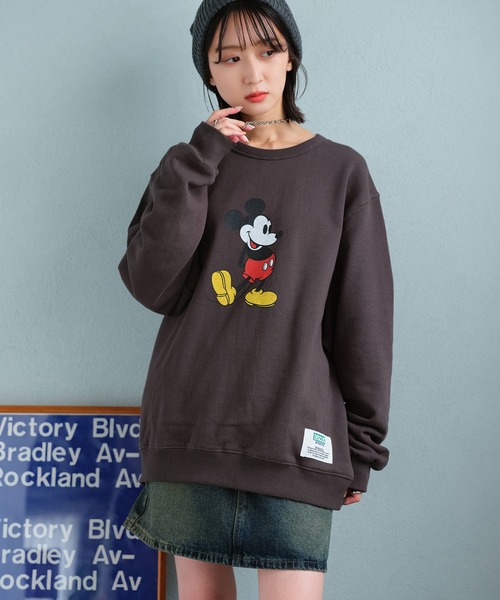 Disney(ディズニー)の「【DISCUS/ディスカス】×【Disney/ディズニー】ミッキーマウス アートワークデザイン ヴィンテージライク 裏毛スウェット(スウェット・レディース・ブラック系1/ブラック系2/ブラック系3/ブラック系4/ホワイト系1/ホワイト系2/ホワイト系3/ホワイト系4・M/L)」の11枚目の写真
