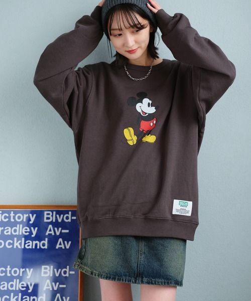 Disney(ディズニー)の「【DISCUS/ディスカス】×【Disney/ディズニー】ミッキーマウス アートワークデザイン ヴィンテージライク 裏毛スウェット(スウェット・レディース・ブラック系1/ブラック系2/ブラック系3/ブラック系4/ホワイト系1/ホワイト系2/ホワイト系3/ホワイト系4・M/L)」の14枚目の写真