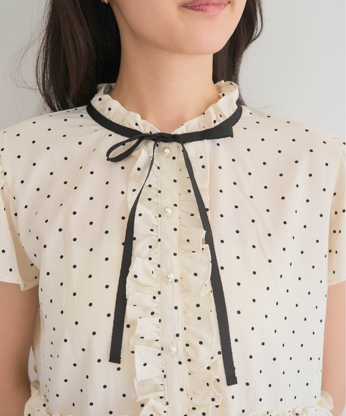 Neige（ネージュ）の「フレンチドットリボンペプラムブラウス（シャツ/ブラウス・レディース・アイボリー/ブラック・ONE SIZE）」の12枚目の写真