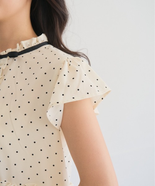 Neige（ネージュ）の「フレンチドットリボンペプラムブラウス（シャツ/ブラウス・レディース・アイボリー/ブラック・ONE SIZE）」の13枚目の写真