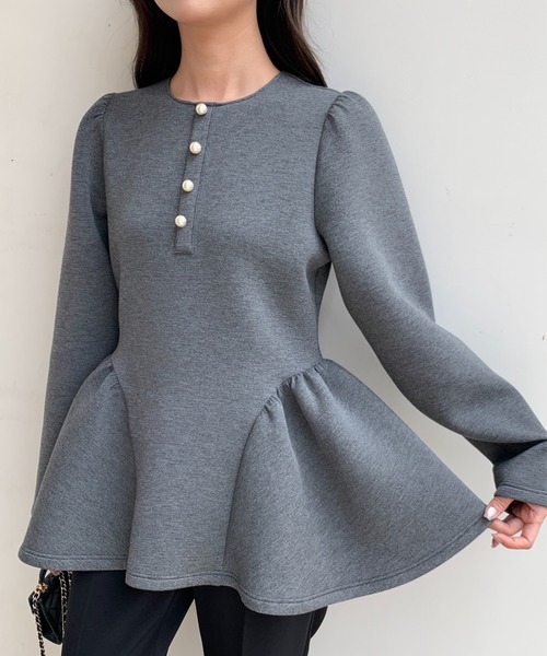 BIRTHDAY BASH(バースデイバッシュ)の「PEARL BUTTON PEPLUM TOPS(パールボタンペプラムトップス)(Tシャツ/カットソー・レディース・グレー・FREE)」の10枚目の写真