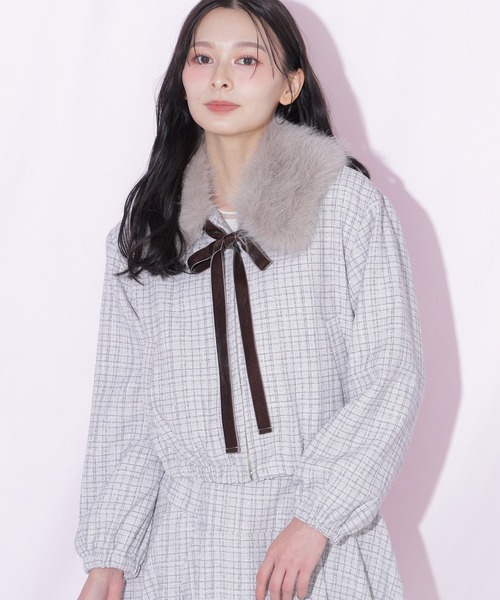 JILL by JILL STUART(ジルバイジルスチュアート)の「<セットアップ対応>ツイードファーティペットブルゾン(ブルゾン・レディース・グレー/ホワイト/ブラック・FREE)」の3枚目の写真