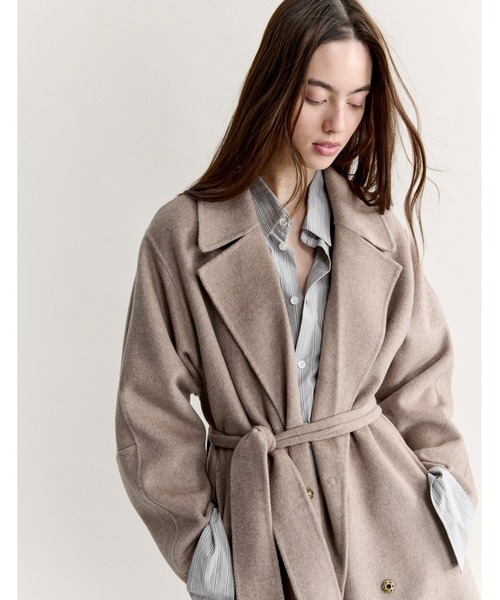 Maison Kitsune(メゾンキツネ)の「DOUBLE-FACE BELTED WOOL COAT(チェスターコート・レディース・ブラウン系その他・S/XS/L/M)」の7枚目の写真