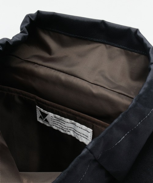 MAKAVELIC（マキャベリック）の「【MAKAVELIC】ダブルベルトデイパック/TRUCKS DOUBLE BELT DAYPACK[MEDIUM]/3104-10103（バックパック/リュック・レディース・ネイビー/ホワイト/ブラック・FREE）」の12枚目の写真