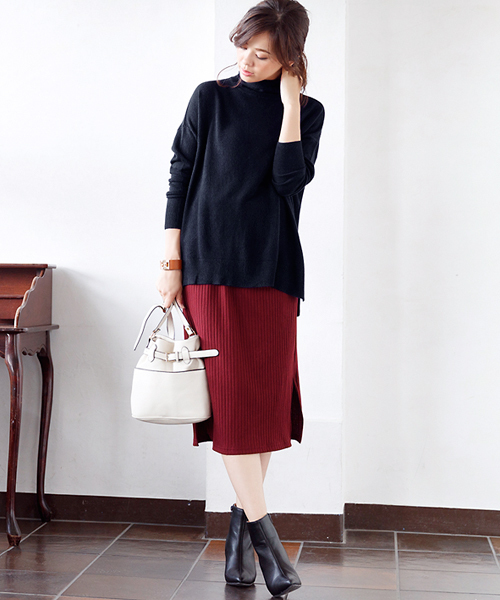 Pierrot（ピエロ）の「リッチカシミアタッチ オーバーサイズ タートルニット（ニット/セーター・レディース・ボルドー/杢グレー/グレイッシュベージュ/キャメル/ネイビー・L/M）」の20枚目の写真