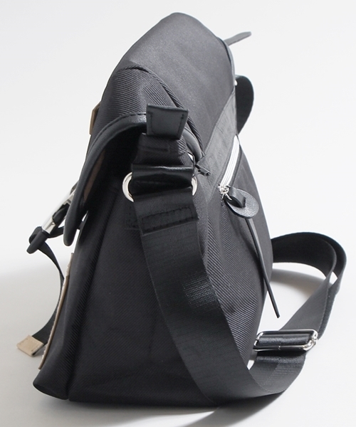 WEGO(ウィゴー)の「WEGO/メタルバックルフラップショルダーバッグ(ショルダーバッグ・メンズ・グレー/ネイビー/ブラック・FREE)」の4枚目の写真