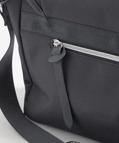 WEGO(ウィゴー)の「WEGO/メタルバックルフラップショルダーバッグ(ショルダーバッグ・メンズ・グレー/ネイビー/ブラック・FREE)」の8枚目の写真