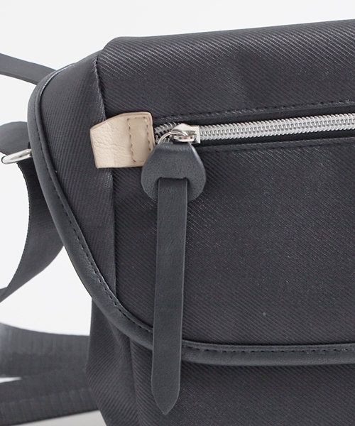 WEGO(ウィゴー)の「WEGO/メタルバックルフラップショルダーバッグ(ショルダーバッグ・メンズ・グレー/ネイビー/ブラック・FREE)」の9枚目の写真