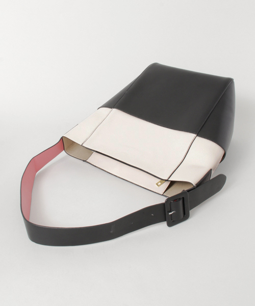 RODE SKO(ロデスコ)の「RODE SKO COKKIE 縦長トート(トートバッグ・レディース・ベージュ/ブラック系その他/グレー・FREE)」の6枚目の写真