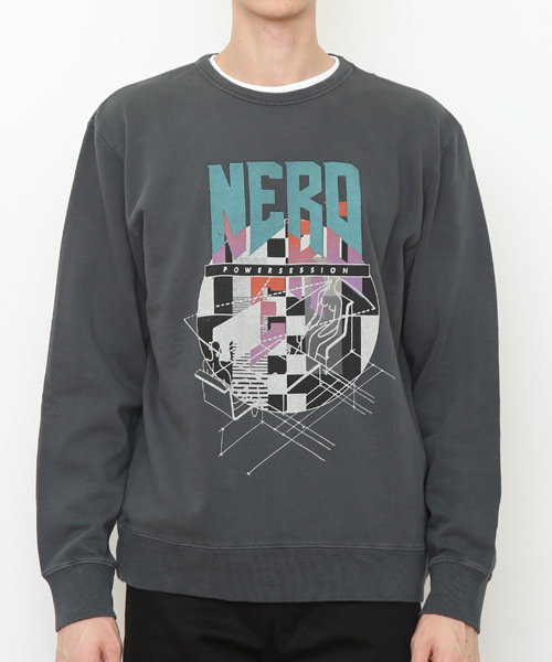 Design Tshirts Store graniph（デザイン　ティーシャツ　ストア　グラニフ）の「ガーメントダイスウェット/フューチャーナードグラフィック（スウェット・メンズ・スミクロ・SMALL/MEDIUM/LARGE/X-SMALL）」の4枚目の写真