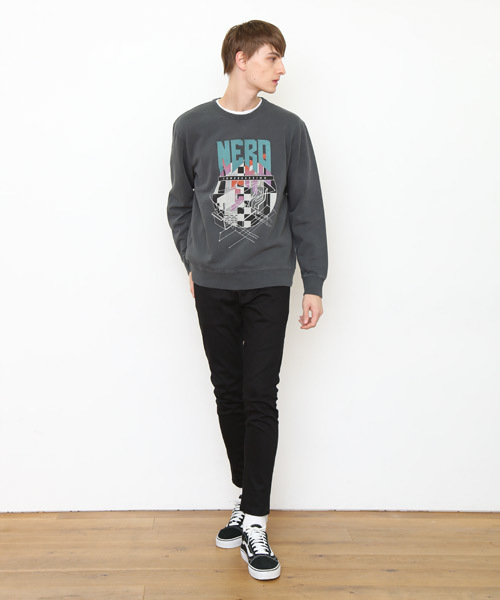 Design Tshirts Store graniph（デザイン　ティーシャツ　ストア　グラニフ）の「ガーメントダイスウェット/フューチャーナードグラフィック（スウェット・メンズ・スミクロ・SMALL/MEDIUM/LARGE/X-SMALL）」の3枚目の写真